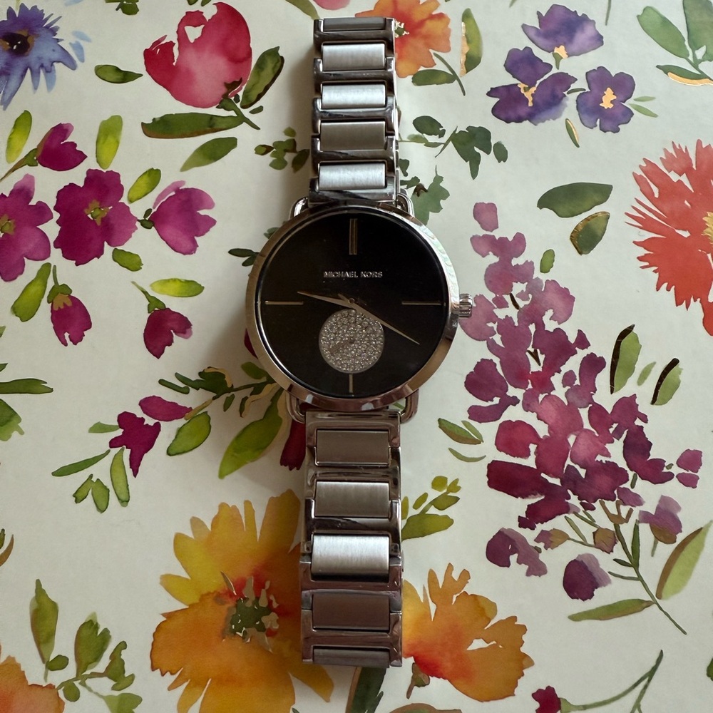 Classy Michael Kors Black Dial Silver Bracelet Watch